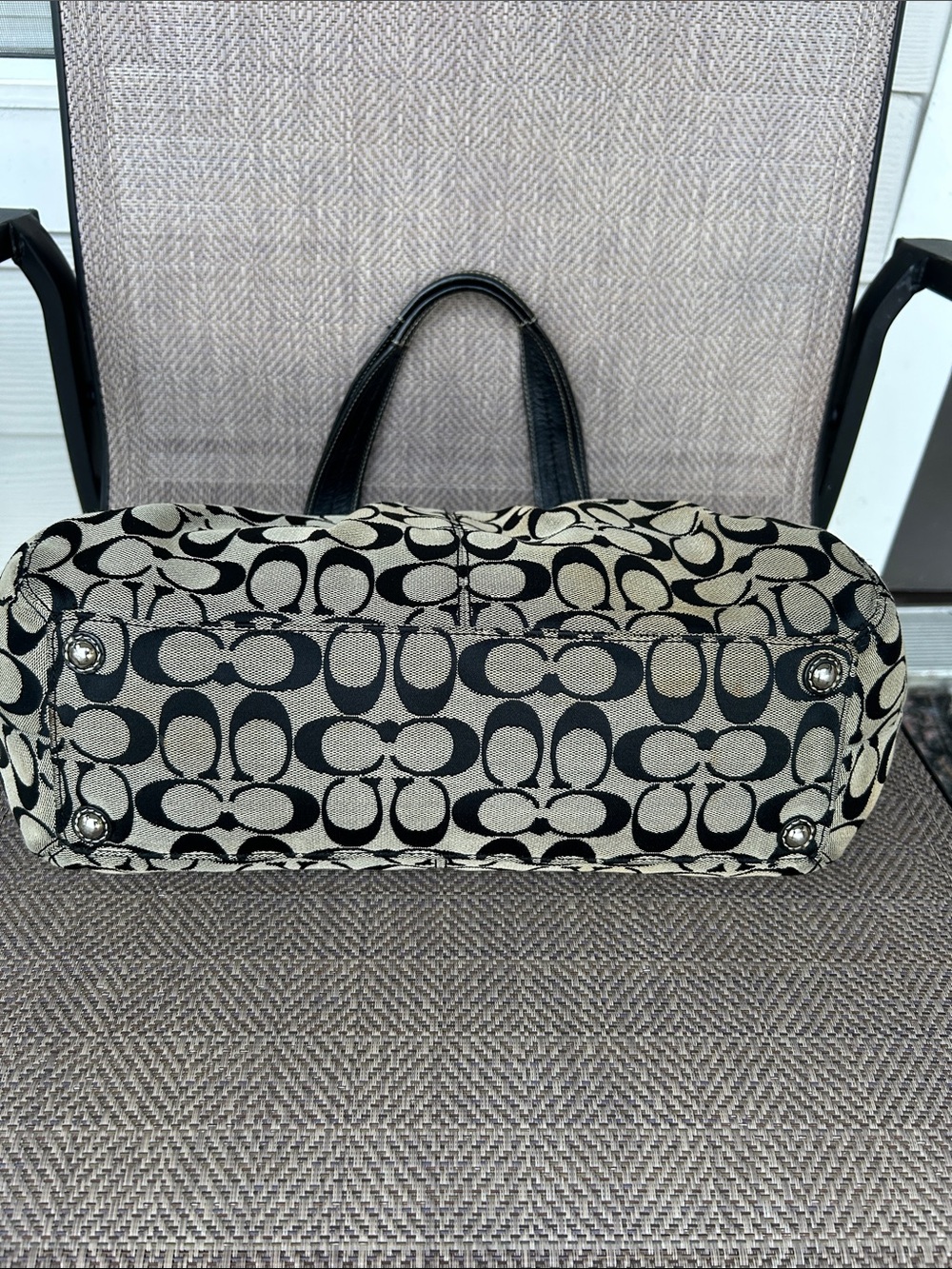 Coach F13742 Soho Black Pleated Leather Trim Signature Canvas Shoulder Bag. - Picture 10 of 16